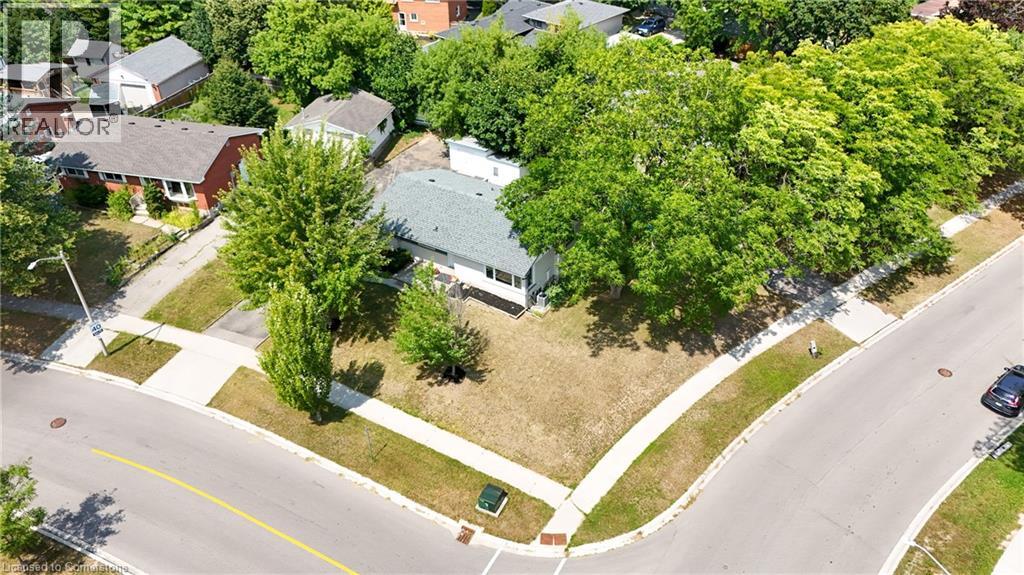 Property at 280 DALE Crescent image 4