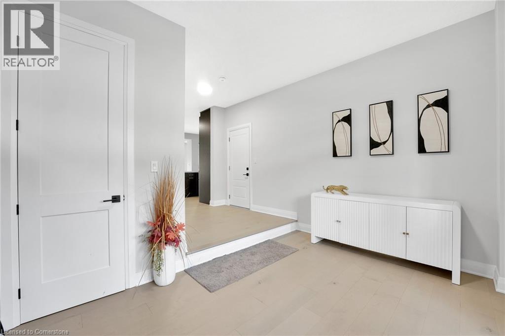 Property at 554 BRIDGEMILL Crescent image 5