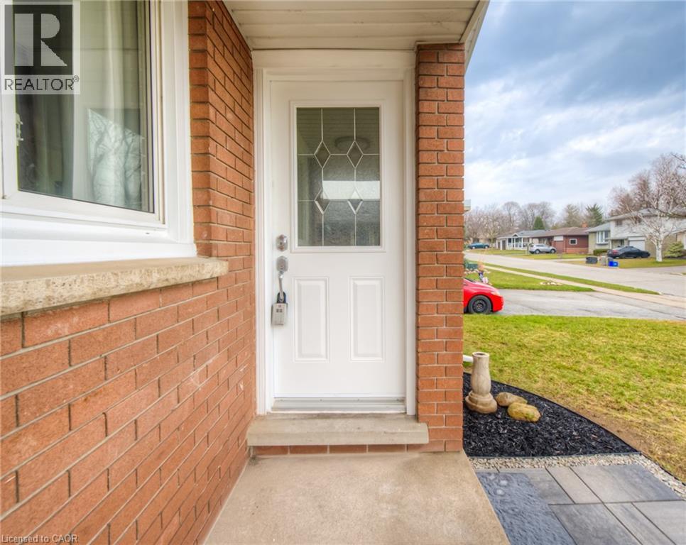 248 Cyrus Street, Cambridge, Ontario  N3H 1H3 - Photo 4 - 40759096