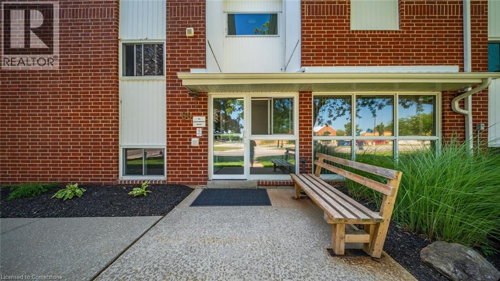 60 Donly Drive Unit# 303, Simcoe, Ontario  N3Y 5K3 - Photo 3 - 40759104