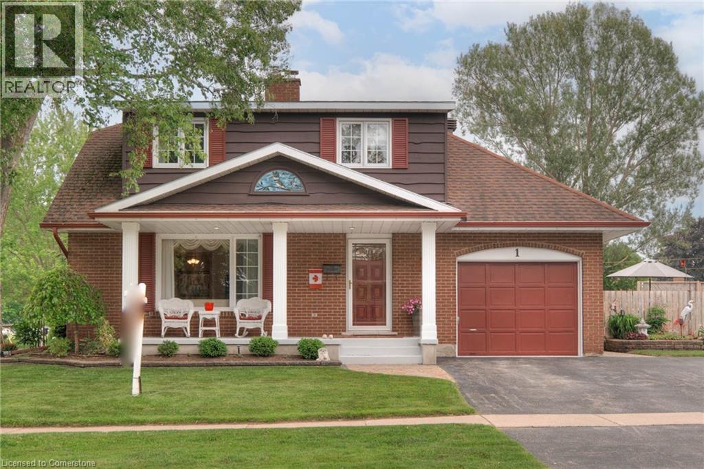 1 KINGFISHER Drive, Elmira, Ontario