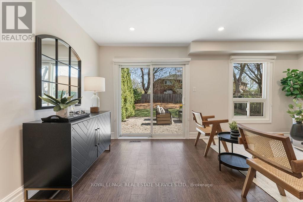 143 Speyside Drive, Oakville (Br Bronte), Ontario  L6L 5Y1 - Photo 11 - W12353715