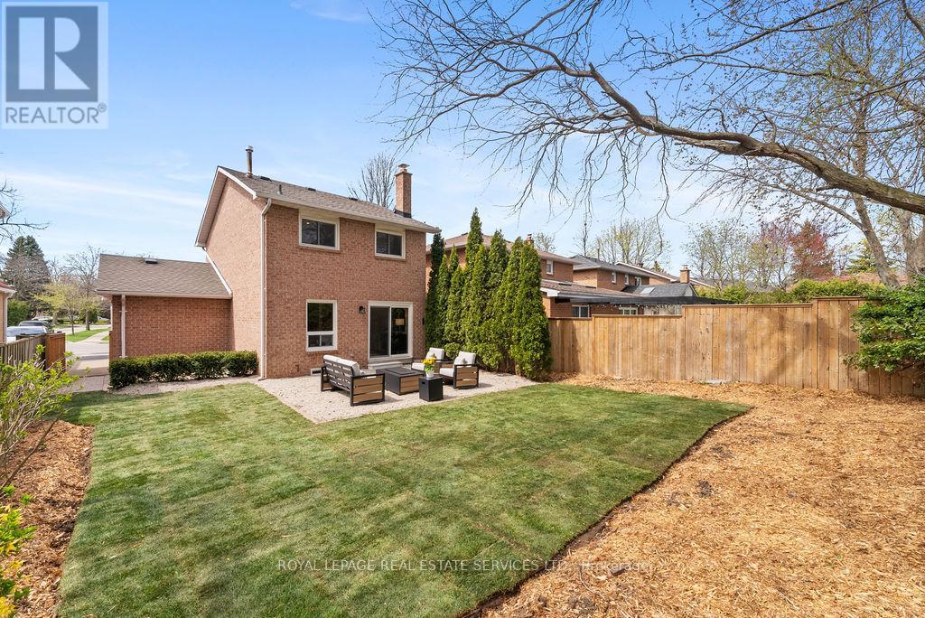 143 Speyside Drive, Oakville (Br Bronte), Ontario  L6L 5Y1 - Photo 40 - W12353715