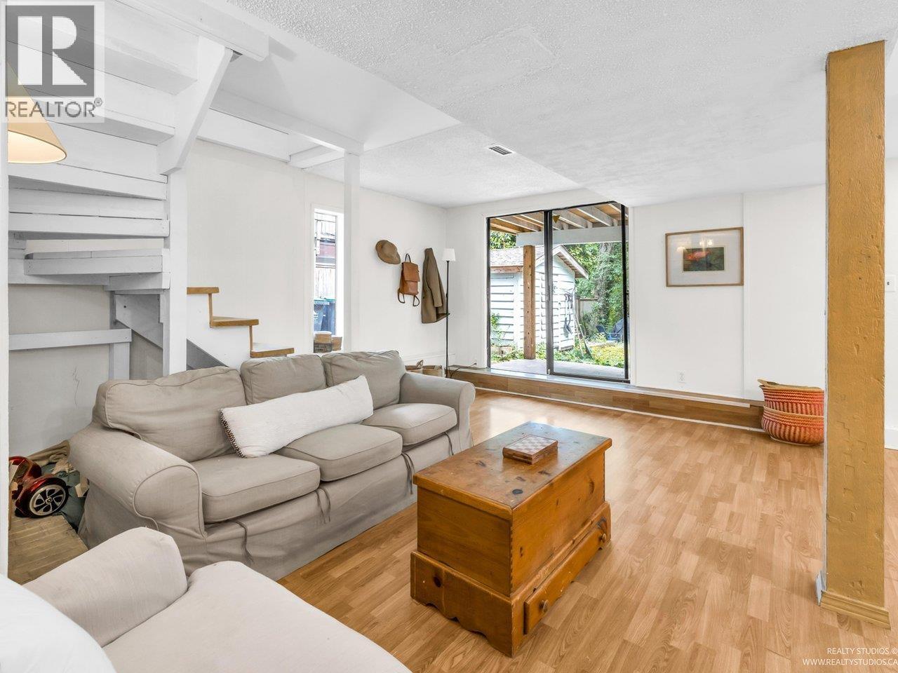 1706 Deep Cove Road, North Vancouver, British Columbia V7G 1S5 - Photo 11 - R3038426