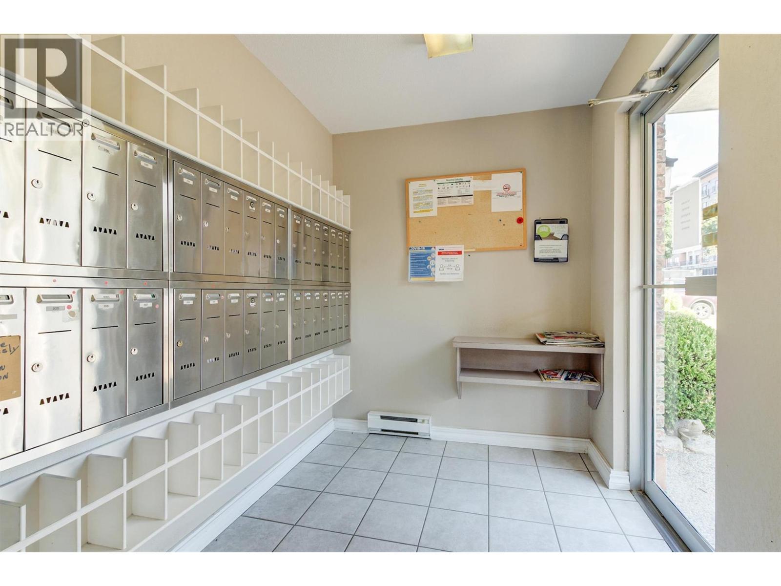 Property at 200 Hollywood Road N Unit# 305 image 4