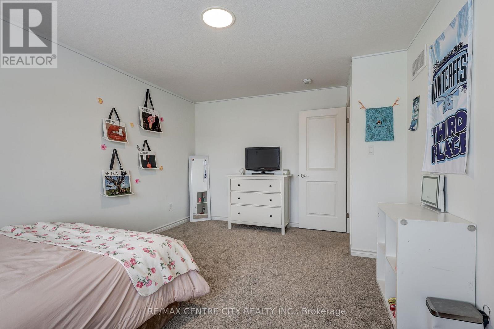15 Welch Court, St. Thomas, Ontario  N5R 0M1 - Photo 20 - X12352977