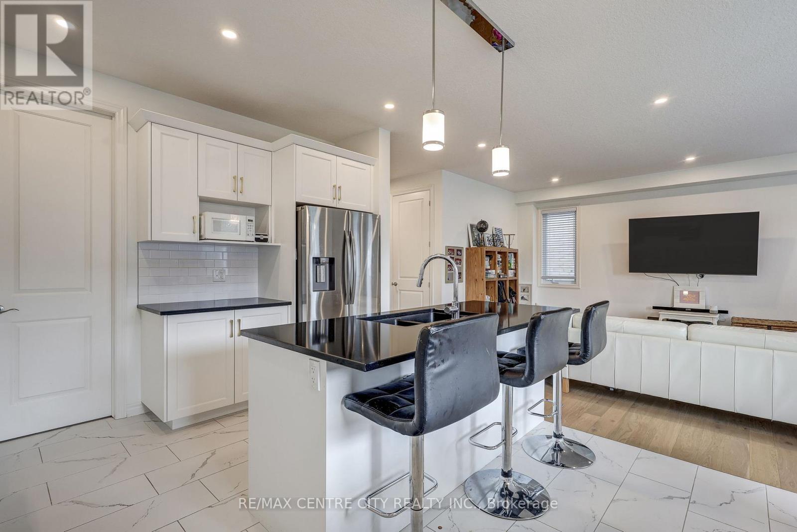 15 Welch Court, St. Thomas, Ontario  N5R 0M1 - Photo 11 - X12352977