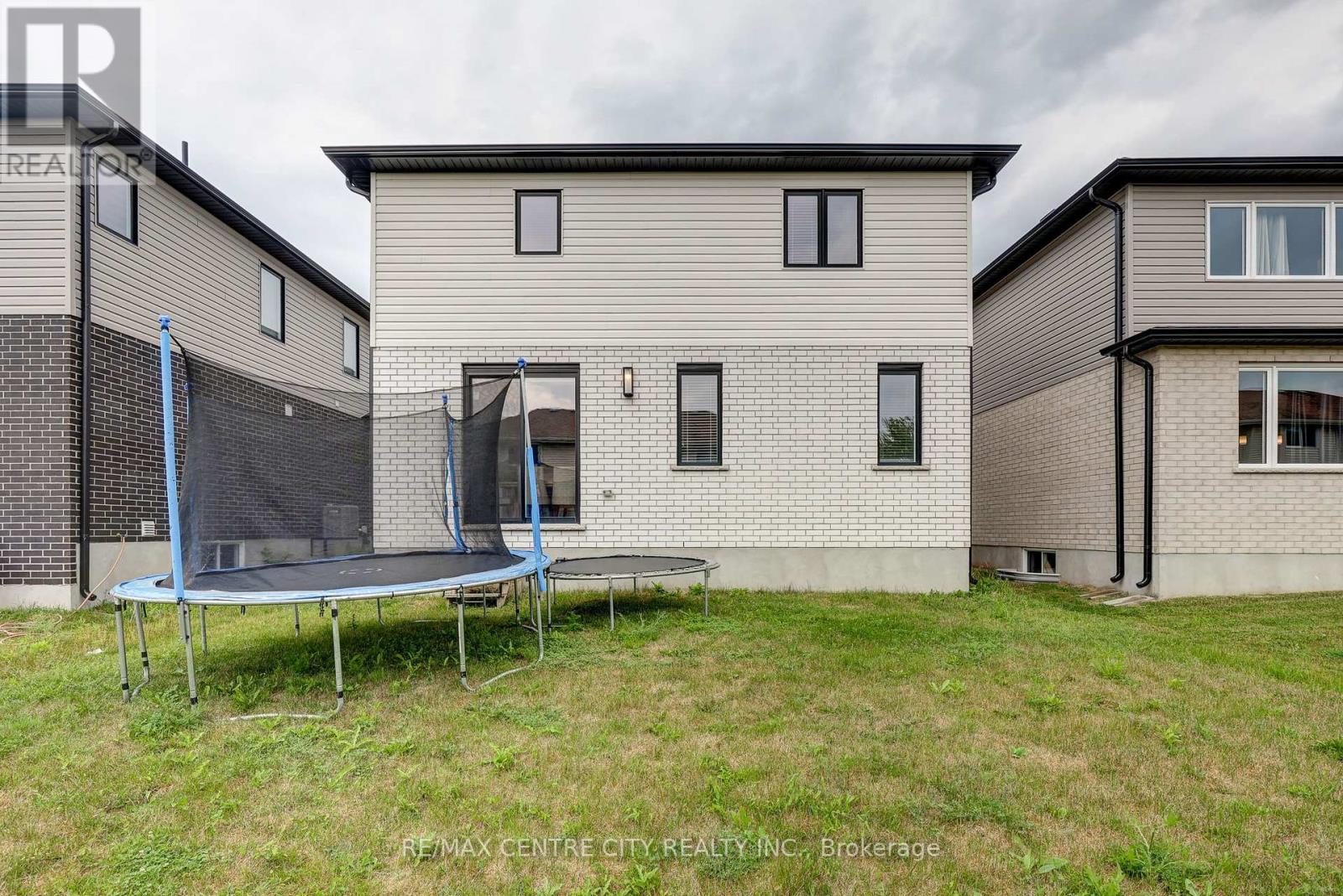 15 Welch Court, St. Thomas, Ontario  N5R 0M1 - Photo 30 - X12352977