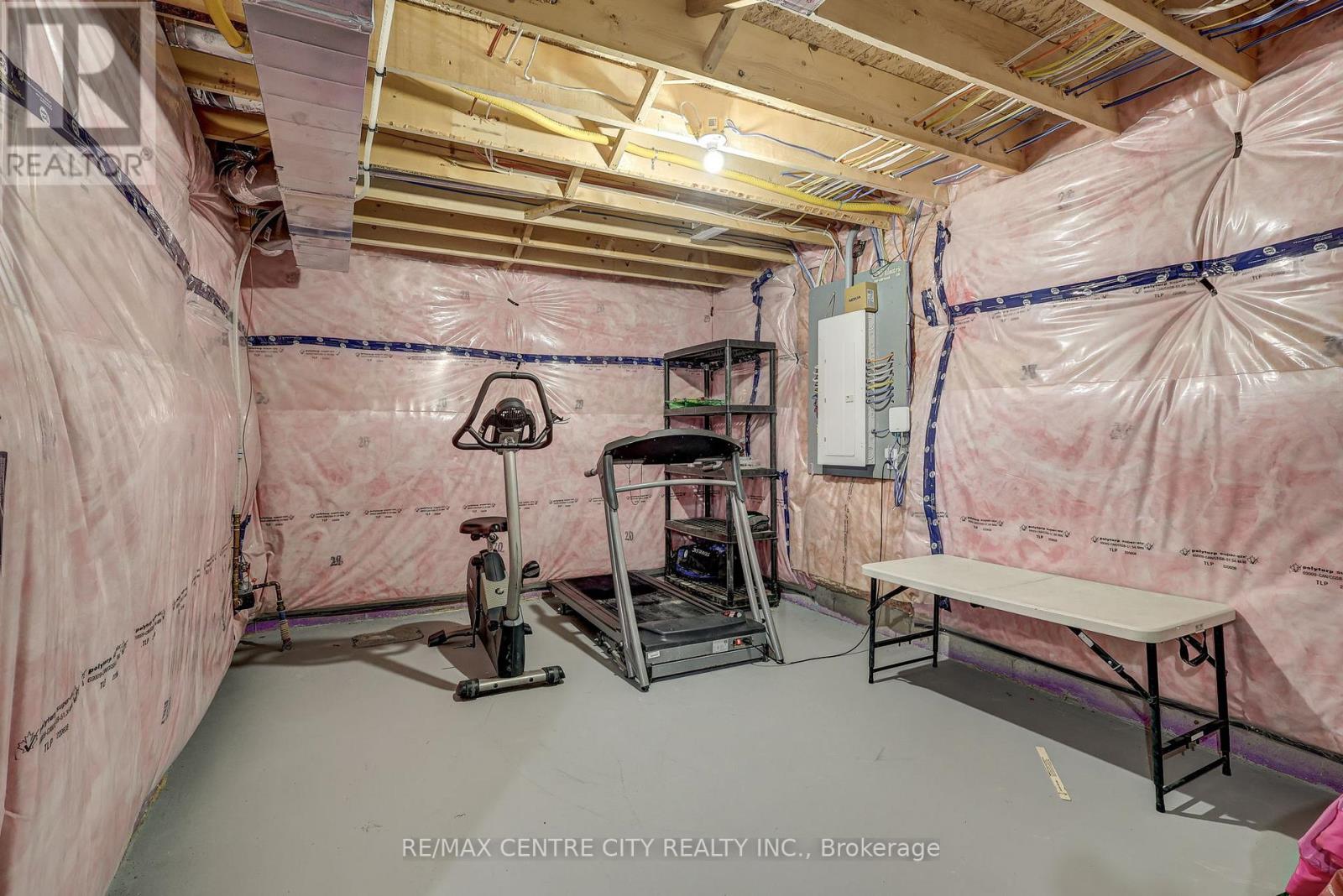 15 Welch Court, St. Thomas, Ontario  N5R 0M1 - Photo 27 - X12352977