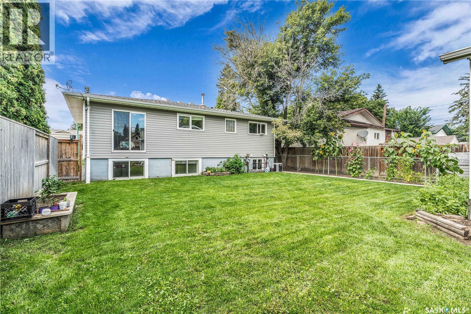 336 X Avenue S, Saskatoon, Saskatchewan  S7M 3H6 - Photo 45 - SK015982