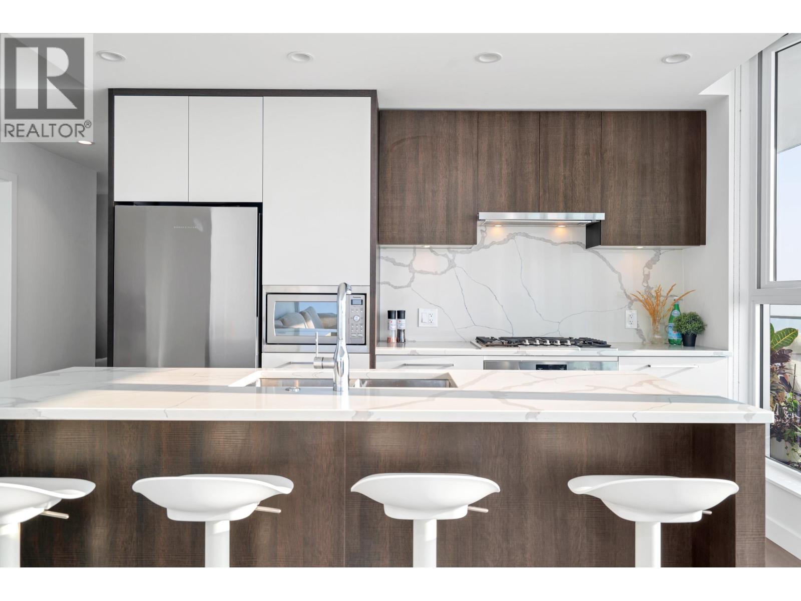 3806 567 Clarke Road, Coquitlam, British Columbia V3J 0K7 - Photo 3 - R3038285