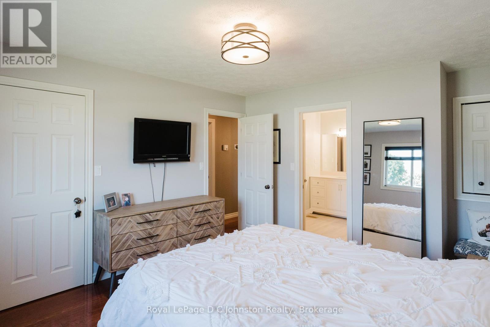 497 Buckby Lane, Saugeen Shores, Ontario  N0H 2C1 - Photo 22 - X12305517