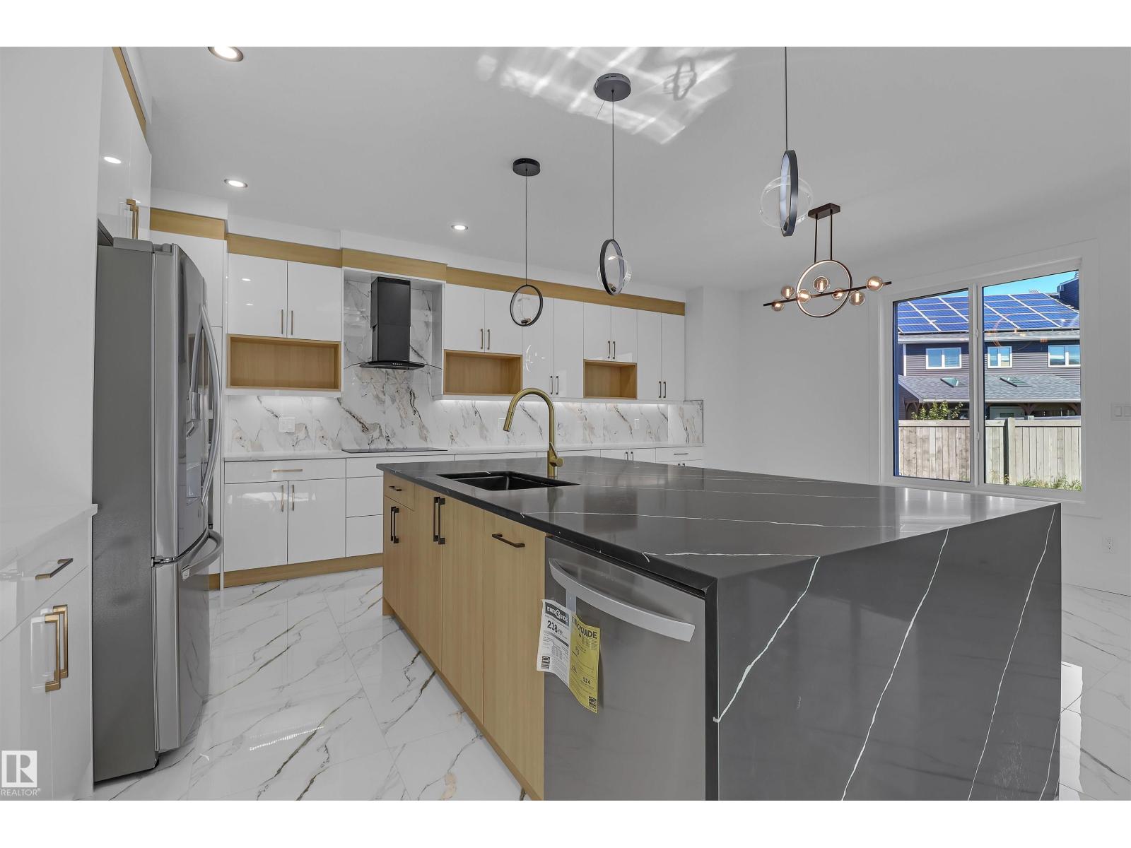 1504 151 Av Nw, Edmonton, Alberta  T5Y 3T4 - Photo 12 - E4453609