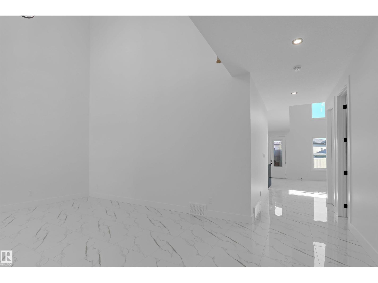 Property at 1504 151 AV NW image 5