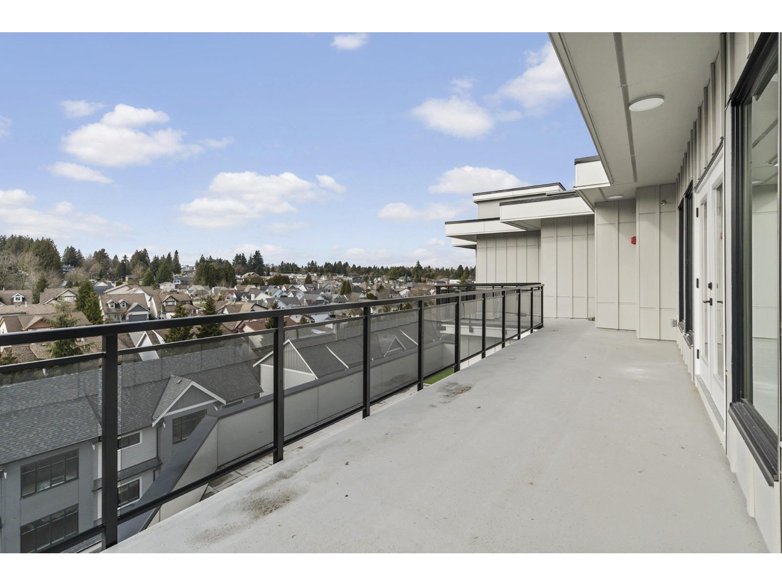 402 6285 King George Boulevard, Surrey, British Columbia V3X 0L3 - Photo 13 - R3038302