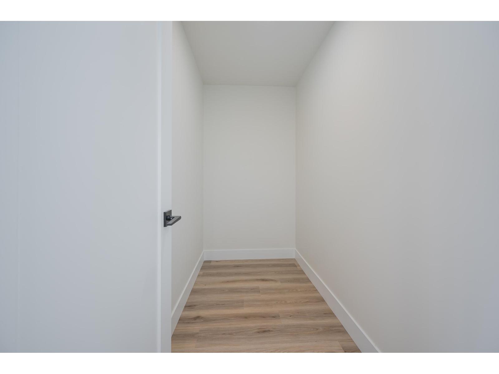 402 6285 King George Boulevard, Surrey, British Columbia V3X 0L3 - Photo 10 - R3038302