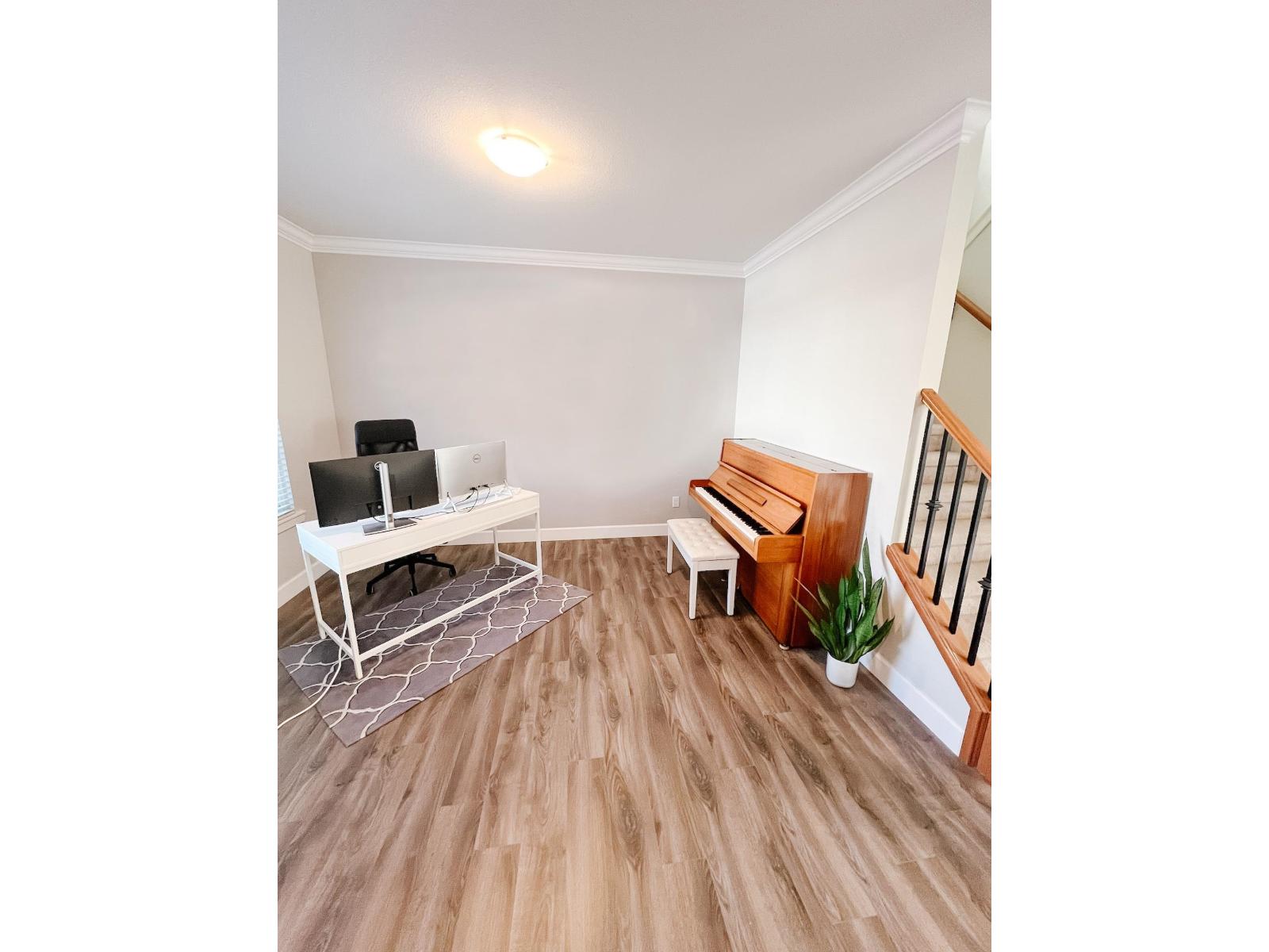 20118 71a Avenue, Langley, British Columbia V2Y 3A1 - Photo 3 - R3038759