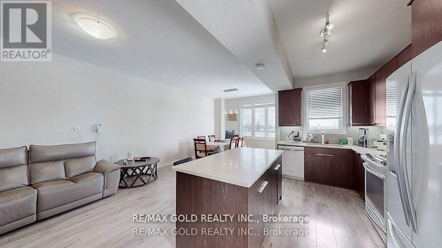 997 West Village Square, London North, Ontario  N6H 0J7 - Photo 13 - X12353751