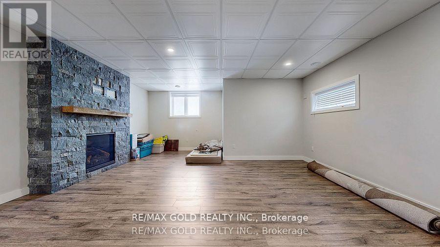 997 West Village Square, London North, Ontario  N6H 0J7 - Photo 32 - X12353751