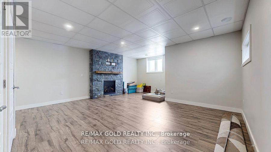 997 West Village Square, London North, Ontario  N6H 0J7 - Photo 33 - X12353751