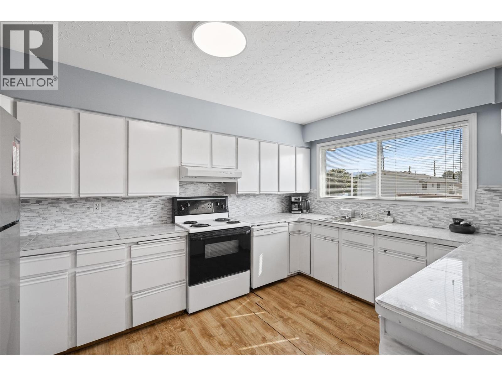 3473 Moberly Road Kelowna Photo 11