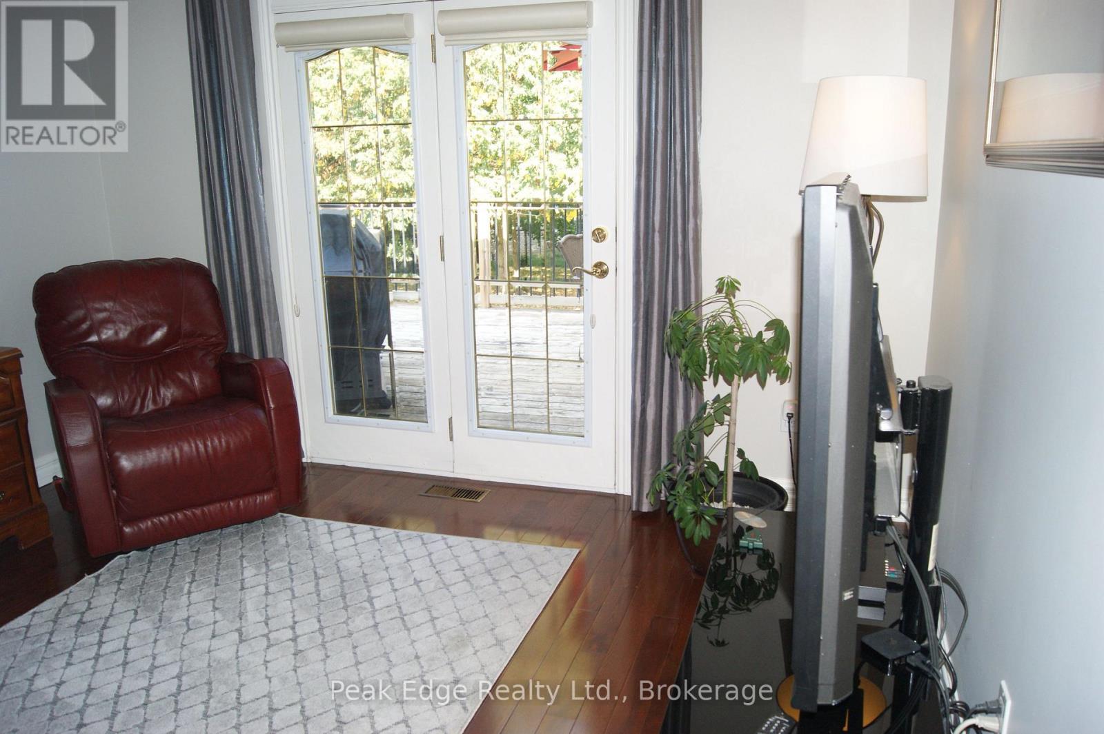671 21st A Avenue, Hanover, Ontario  N4N 3M2 - Photo 30 - X12353764