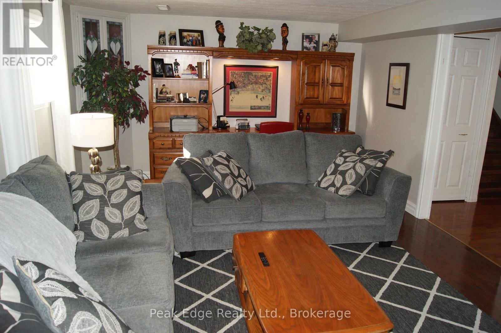 671 21st A Avenue, Hanover, Ontario  N4N 3M2 - Photo 35 - X12353764