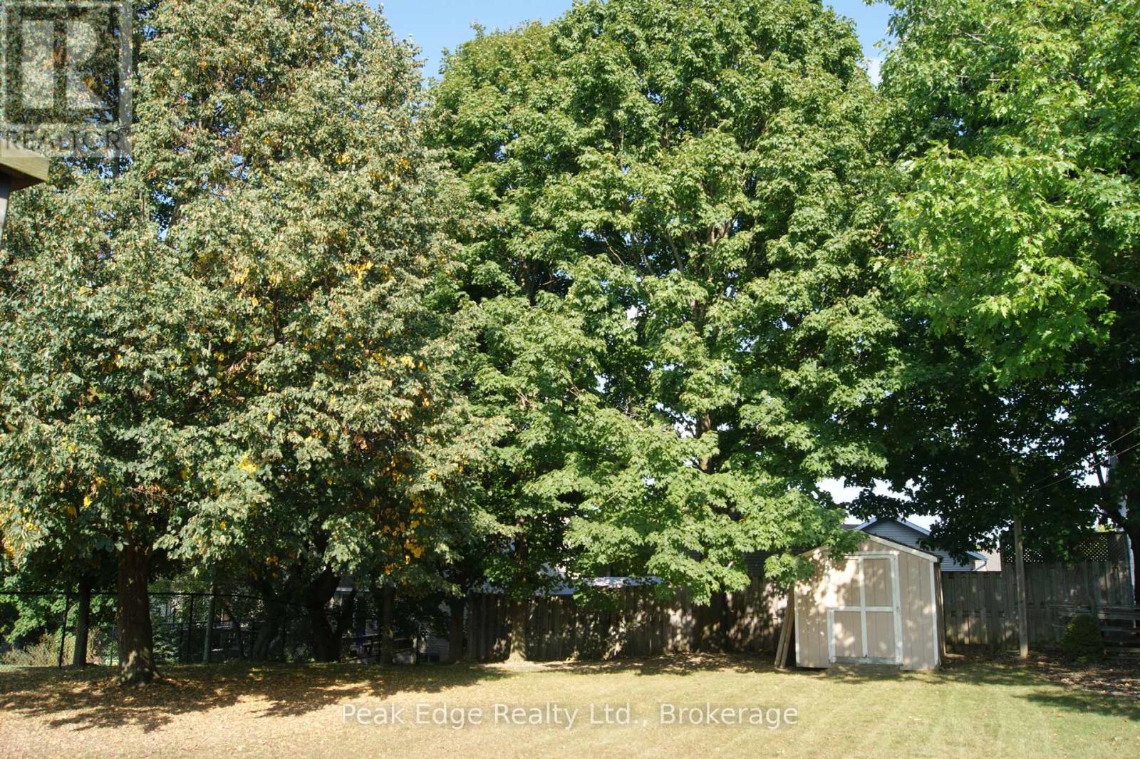 671 21st A Avenue, Hanover, Ontario  N4N 3M2 - Photo 6 - X12353764
