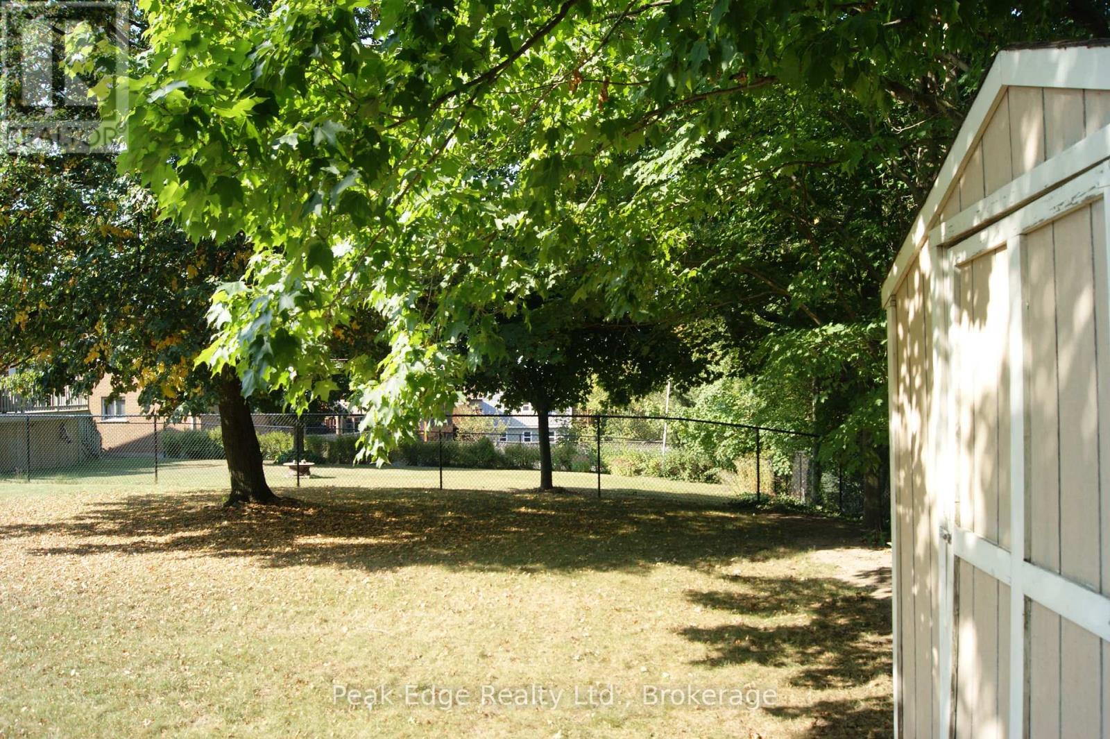 671 21st A Avenue, Hanover, Ontario  N4N 3M2 - Photo 9 - X12353764