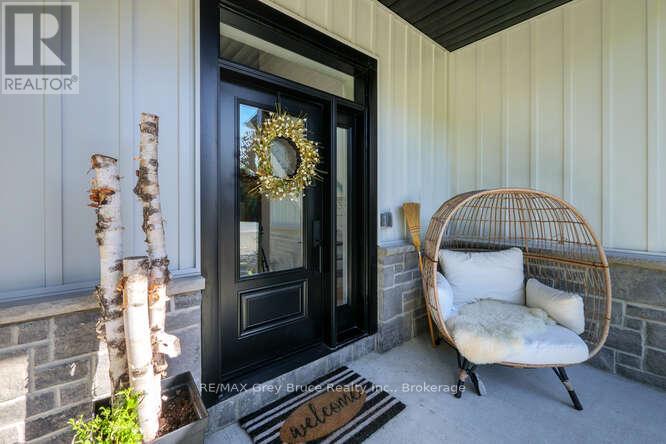 24 Phillips Place, South Bruce Peninsula, Ontario  N0H 2T0 - Photo 15 - X12353771