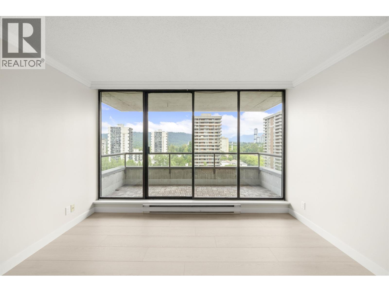 1807 3970 Carrigan Court, Burnaby, British Columbia V3N 4S5 - Photo 3 - R3038725