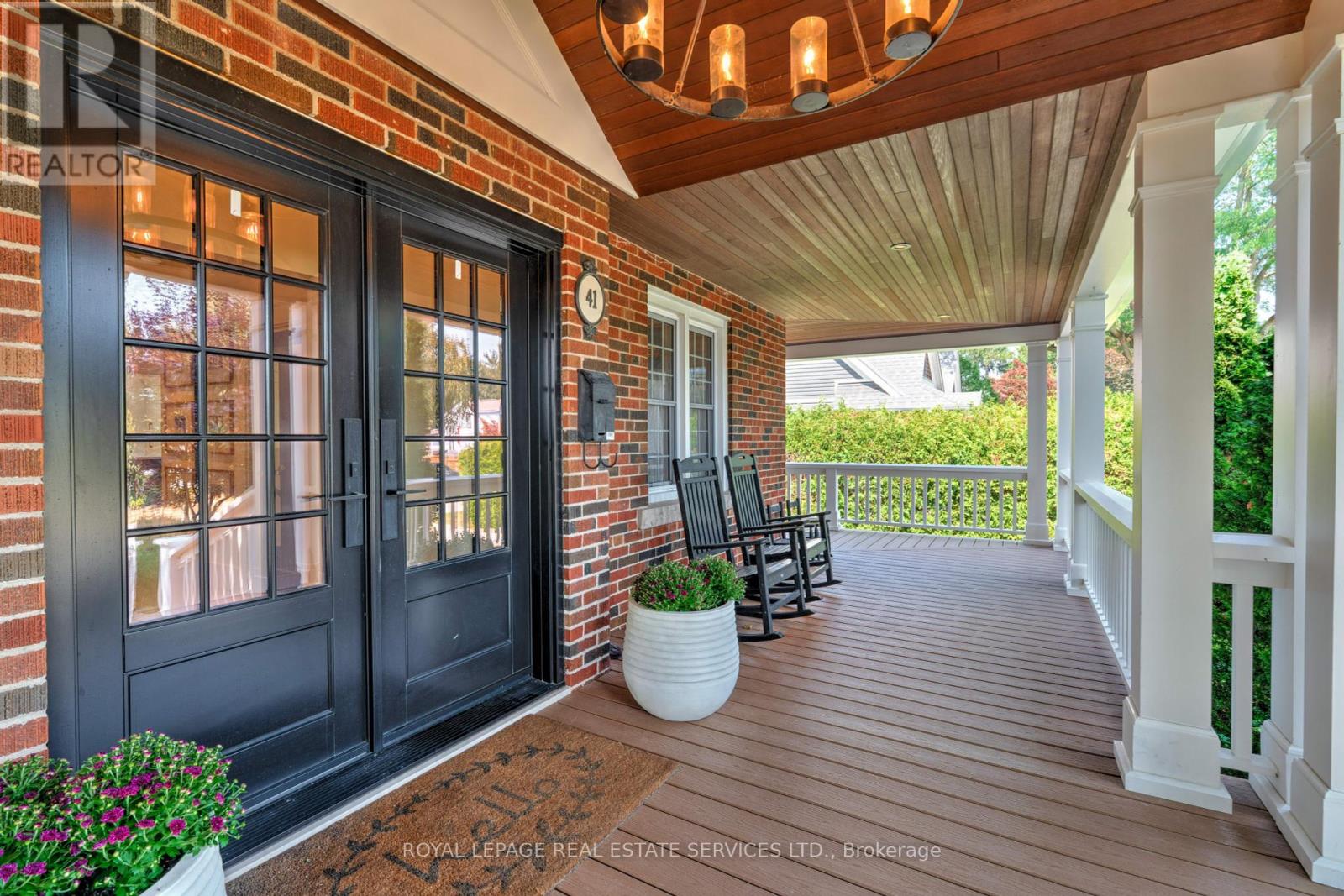 Property at 41 FAIRWOOD PLACE E image 3