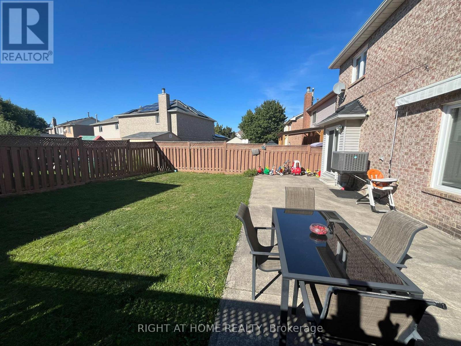 34 Drinkwater Road N, Brampton (Fletcher's West), Ontario  L6Y 4T5 - Photo 11 - W12353776