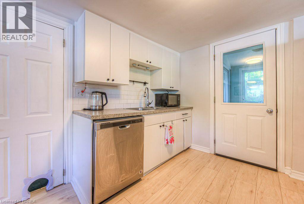 Property at 29 CHARLOTTE Street image 5