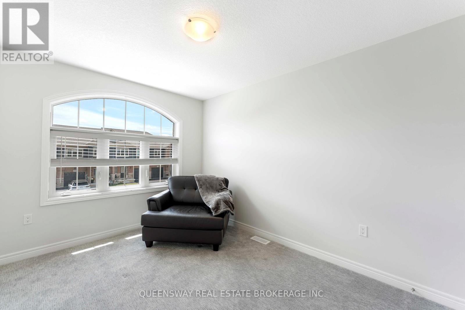 21 Zoe Lane, Hamilton, Ontario  L0R 1C0 - Photo 19 - X12353777