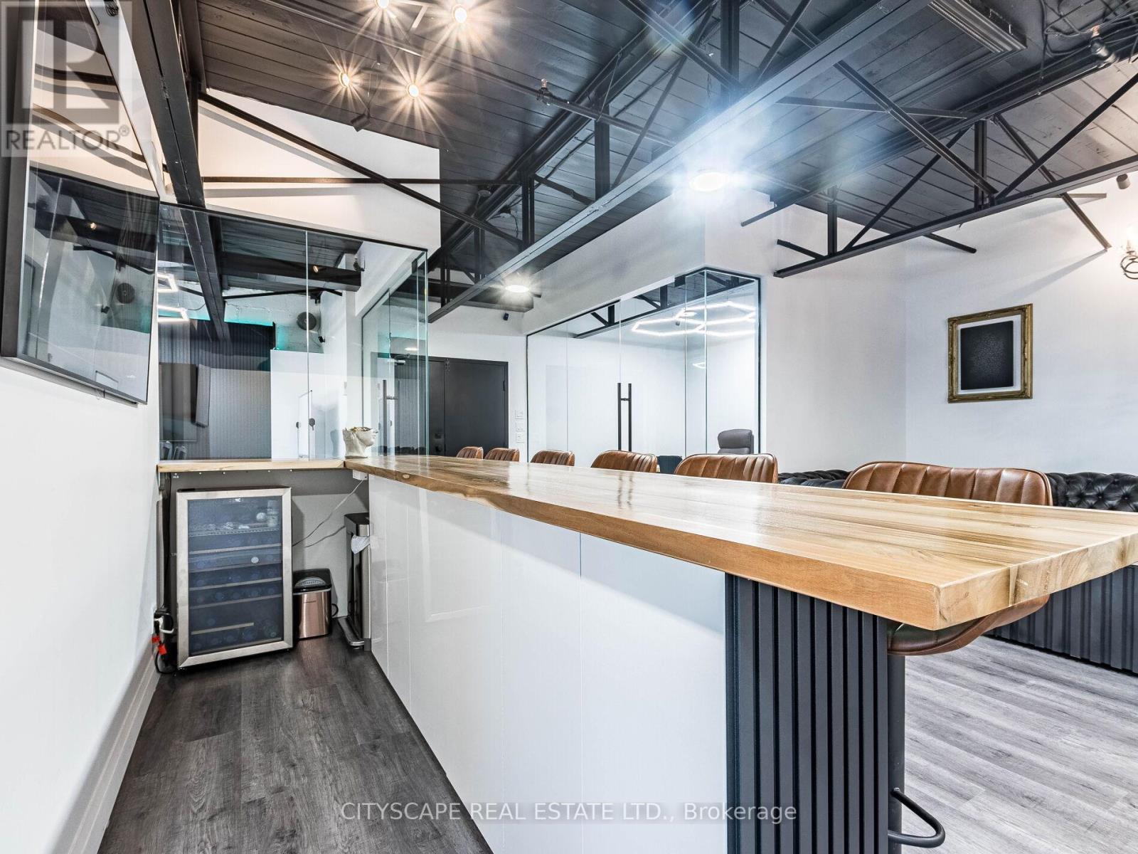 202 - 105 Brockhouse Road, Toronto, Ontario  M8W 2W8 - Photo 15 - W12353683