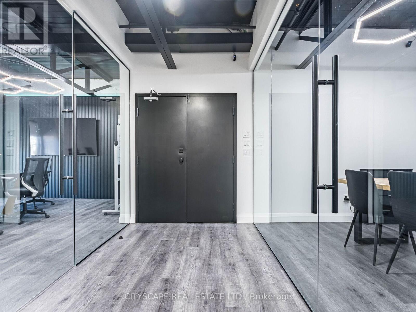 202 - 105 Brockhouse Road, Toronto, Ontario  M8W 2W8 - Photo 6 - W12353683