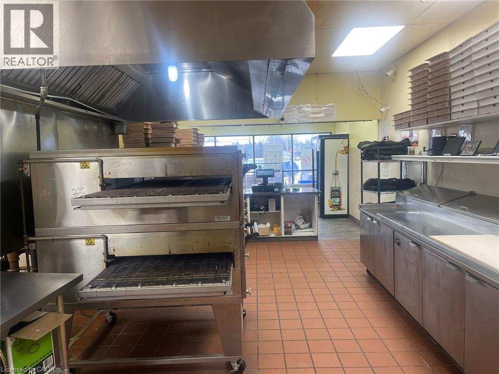 39 King George Road, Brantford, Ontario  N3R 5K2 - Photo 2 - 40694600