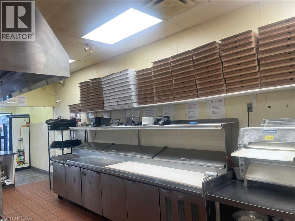 39 King George Road, Brantford, Ontario  N3R 5K2 - Photo 5 - 40694600