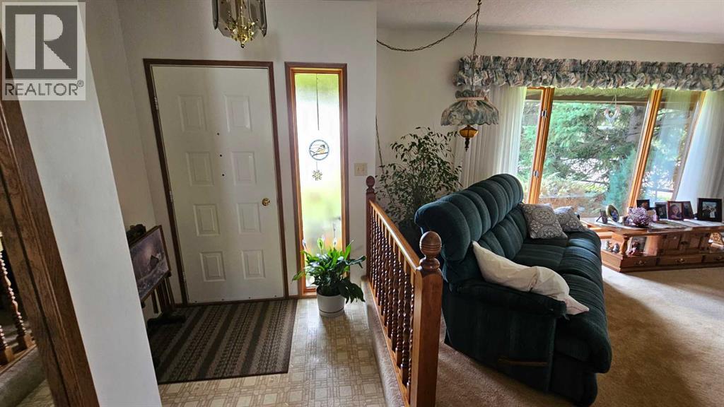 200 Loyalist Avenue, Veteran, Alberta  T0C 2S0 - Photo 21 - A2249394