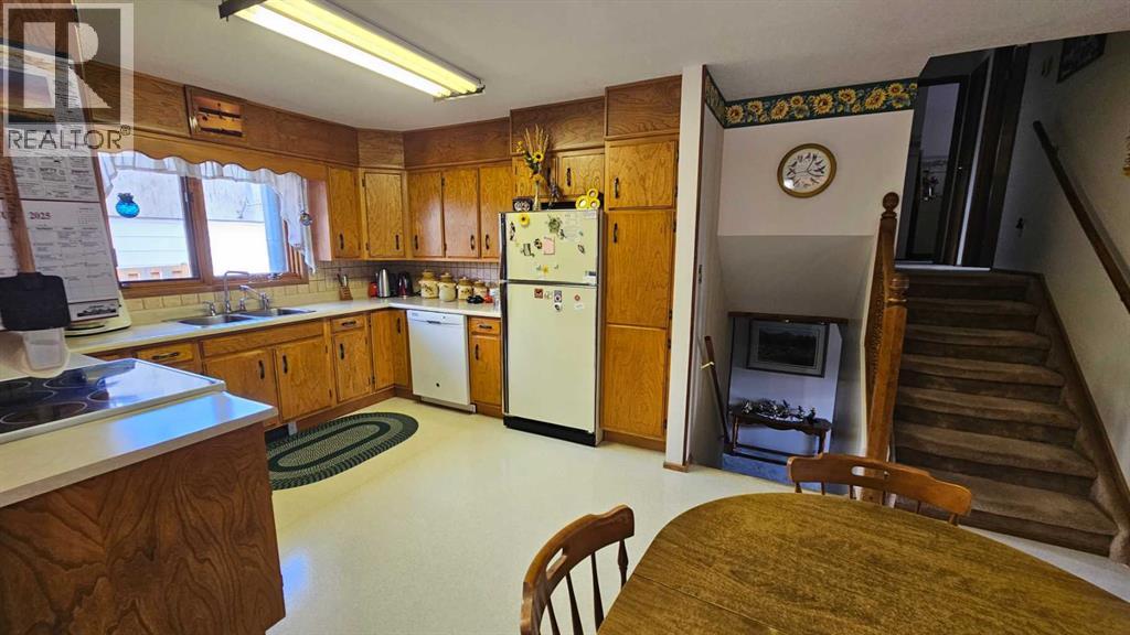 200 Loyalist Avenue, Veteran, Alberta  T0C 2S0 - Photo 13 - A2249394