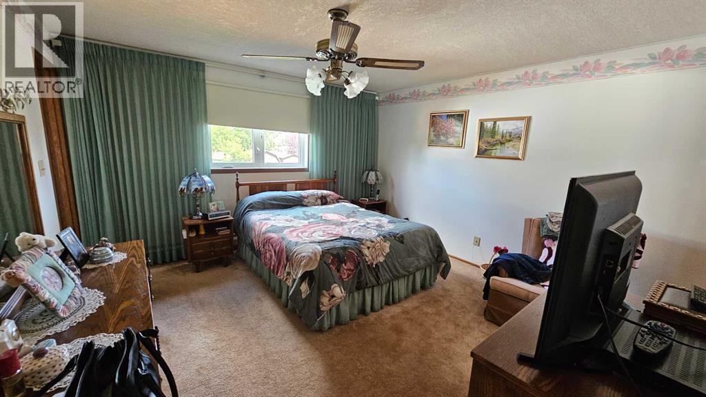 200 Loyalist Avenue, Veteran, Alberta  T0C 2S0 - Photo 29 - A2249394