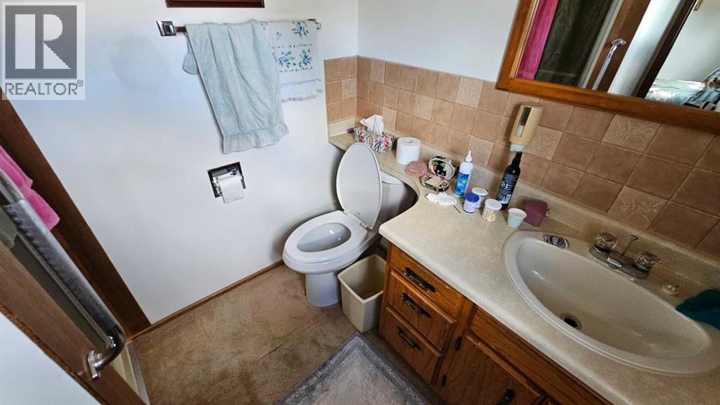 200 Loyalist Avenue, Veteran, Alberta  T0C 2S0 - Photo 31 - A2249394
