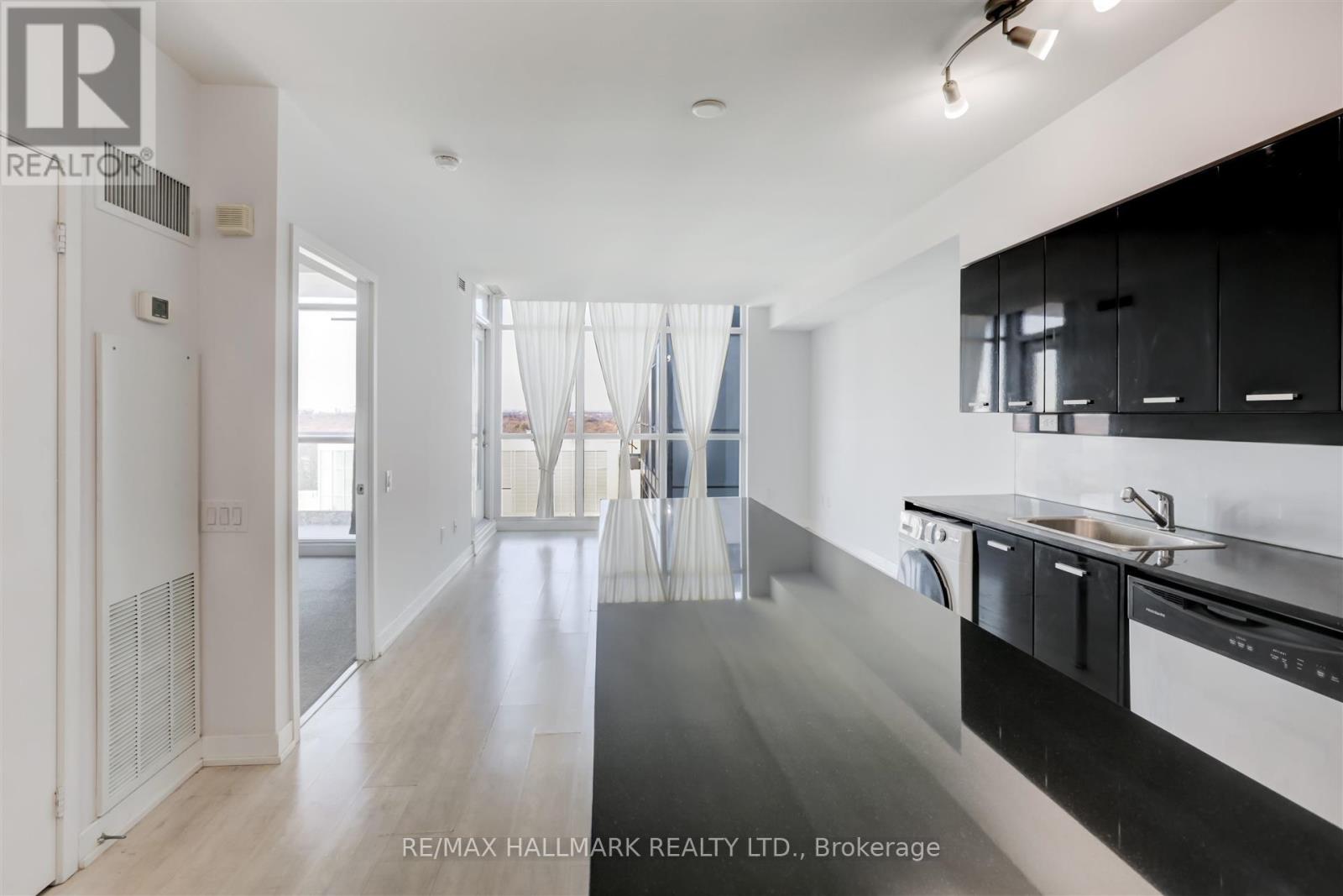 Ph16 - 19 Singer Court, Toronto, Ontario  M2K 0B2 - Photo 3 - C12353817