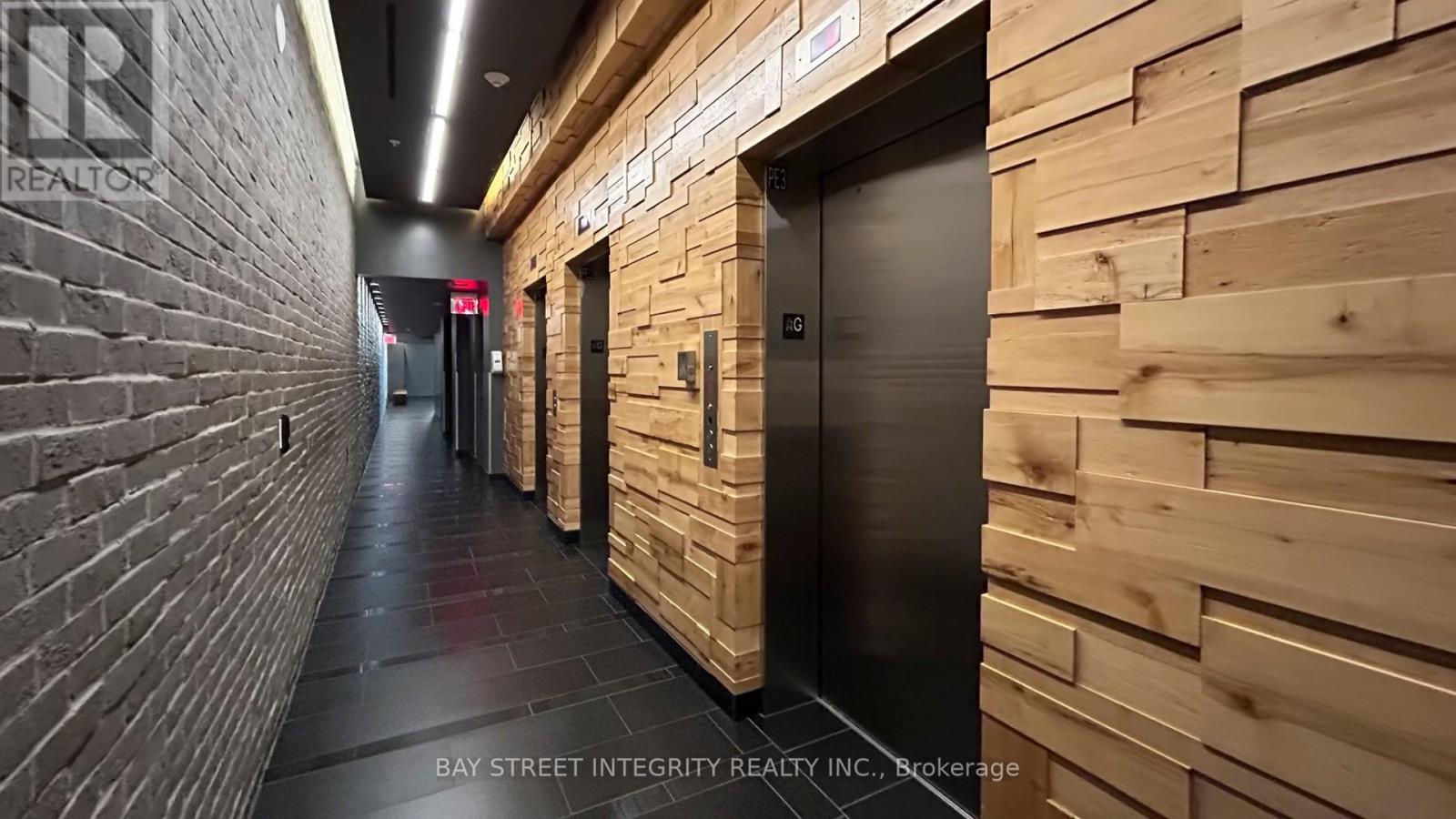 2107 - 210 Simcoe Street, Toronto, Ontario  M5T 1T4 - Photo 5 - C12353819