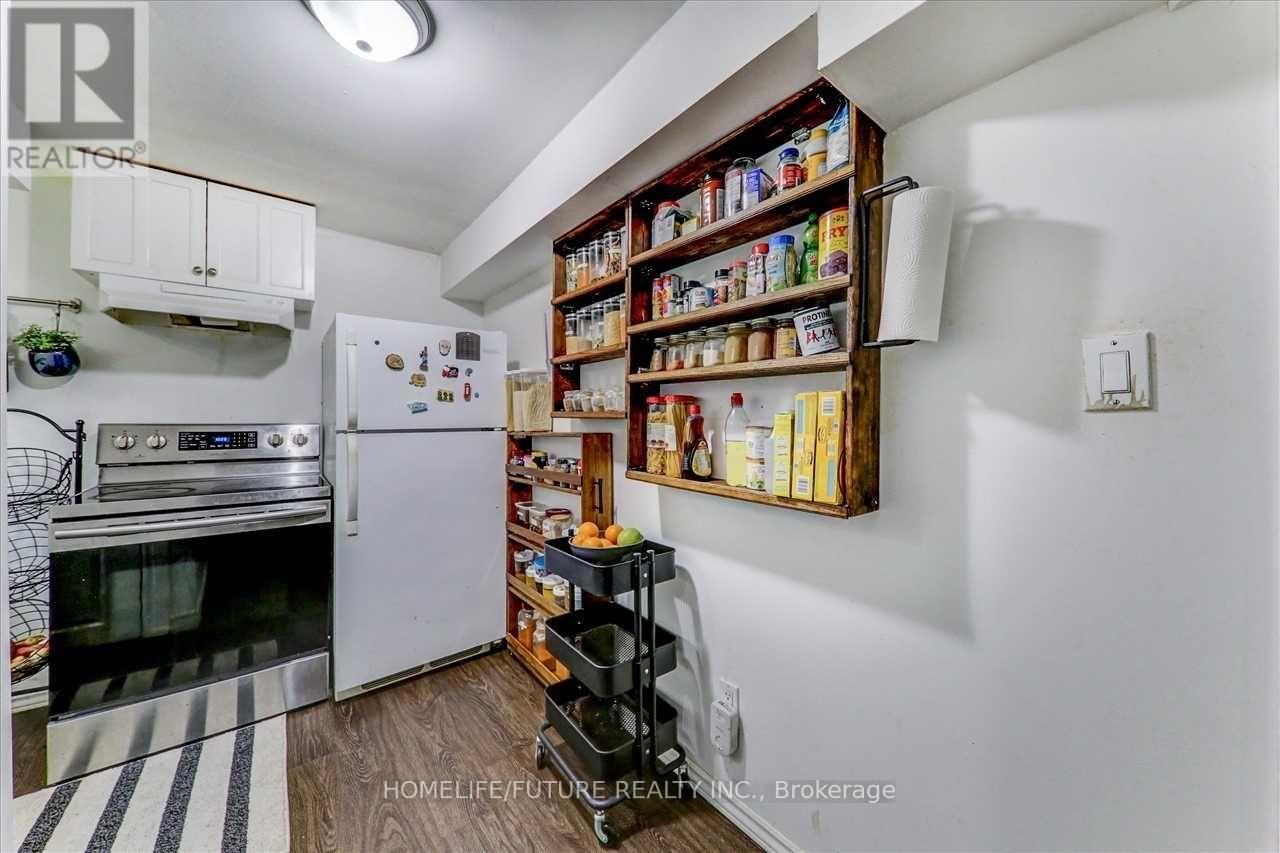 65 Blakemanor Boulevard, Toronto, Ontario  M1J 2W6 - Photo 5 - E12353818