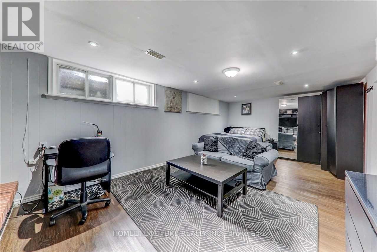 65 Blakemanor Boulevard, Toronto, Ontario  M1J 2W6 - Photo 8 - E12353818