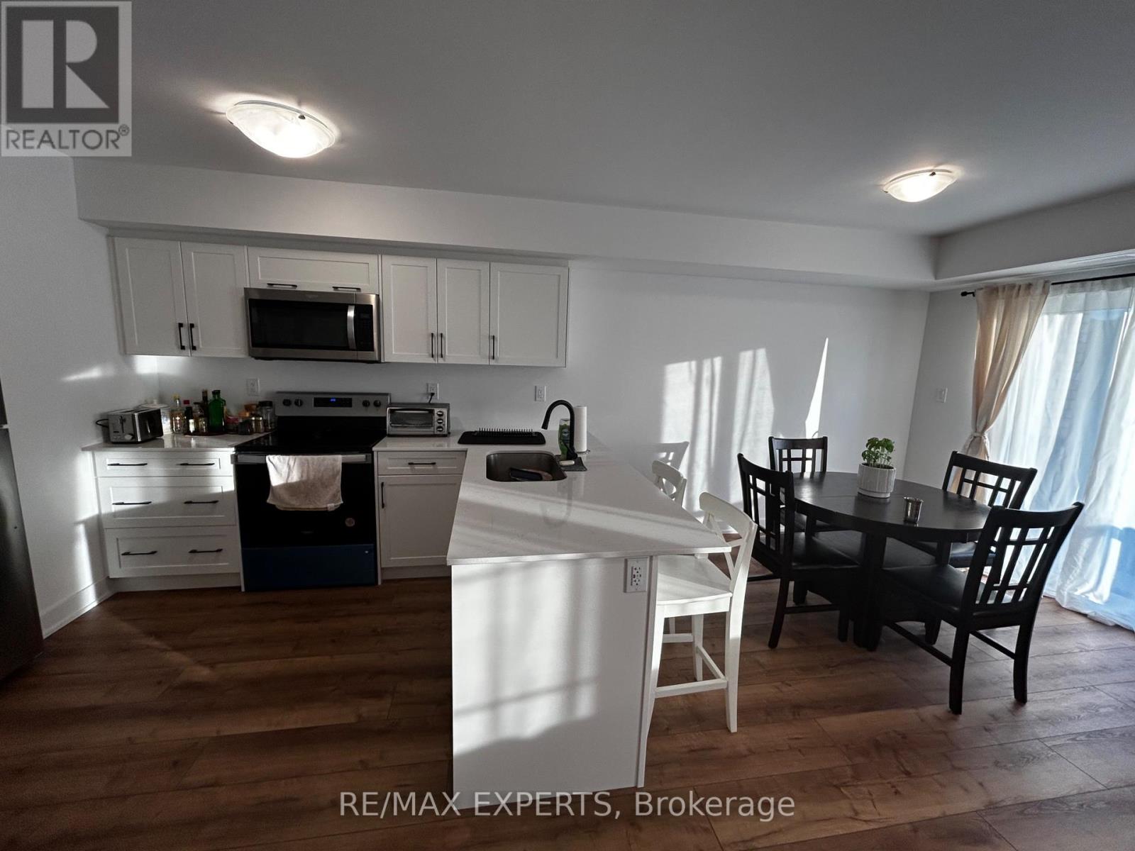 3 - 32 Wagon Lane, Barrie, Ontario  L9J 0C2 - Photo 6 - S12353803