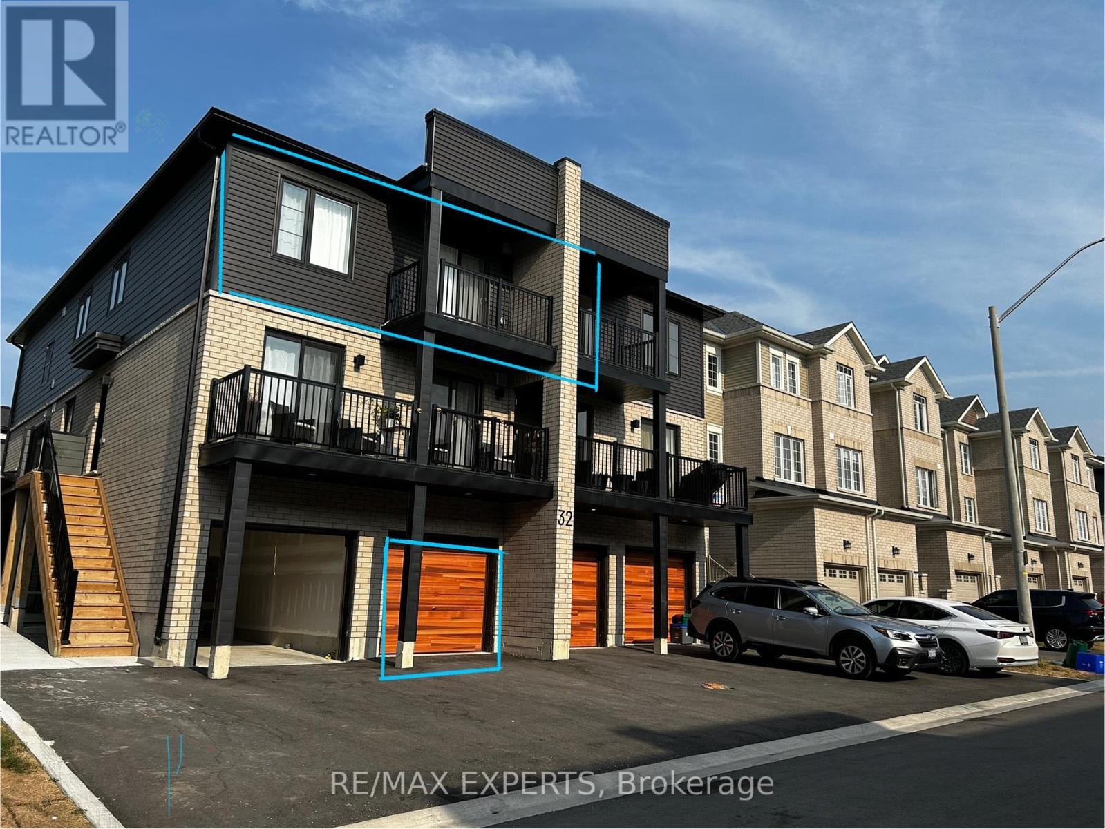 3 - 32 WAGON LANE, Barrie, Ontario
