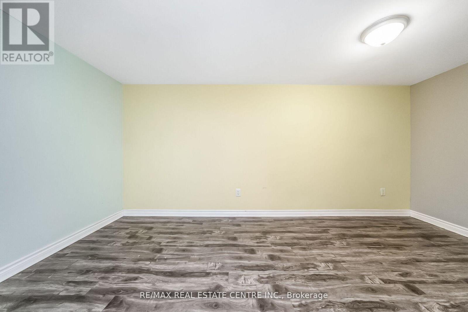 9 Watson Crescent, Brampton, Ontario  L6W 1E5 - Photo 35 - W12353788